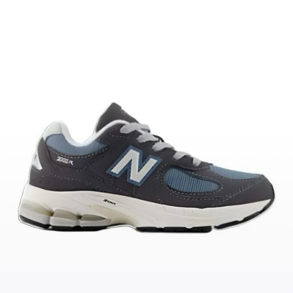 New Balance Other - NEW BALANCE 2002 Gray Running Walking Shoes Kids Size / Preschool  (PC2002FB)